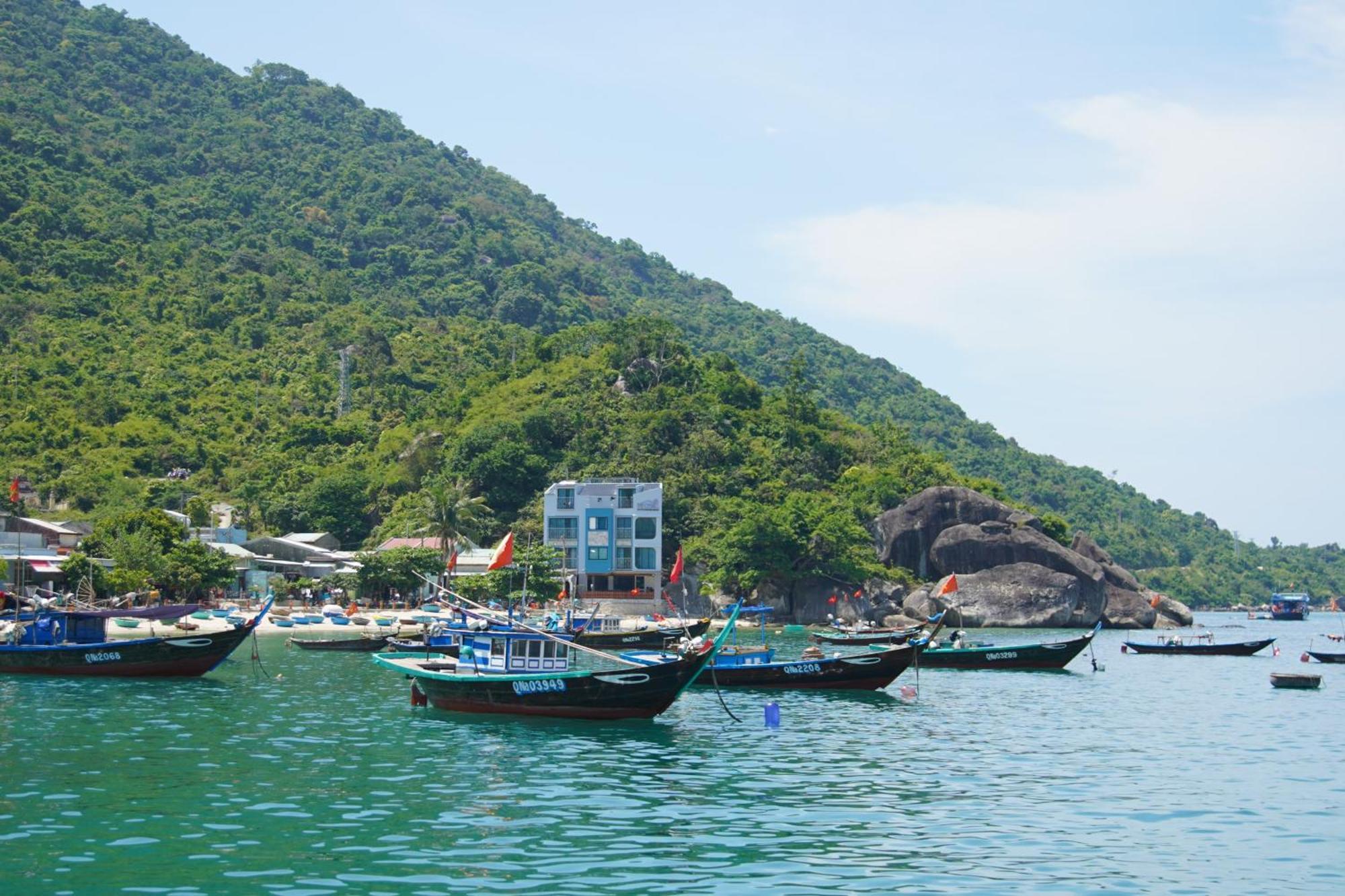 The Coral Homestay & Pub Tân Hiệ Bagian luar foto